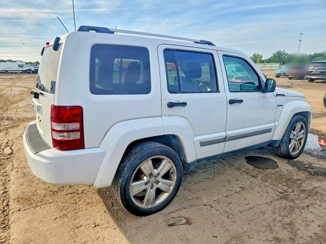 67818636 :رقم المزاد ، 1C4PJMFK5CW215063 vin ، 2012 Jeep Liberty مزاد بيع