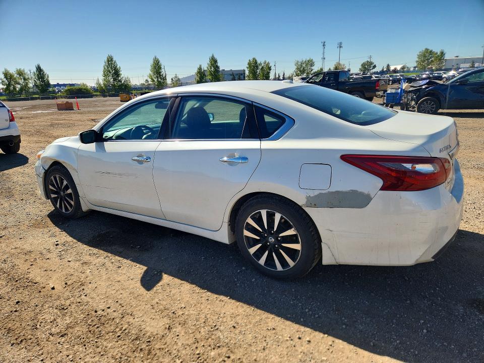 Продаж на аукціоні авто 2018 Nissan Altima, vin: 1N4AL3AP8JC179239, номер лоту: 69298286