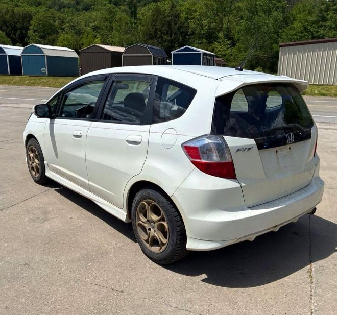 2013 Honda Fit მანქანა იყიდება აუქციონზე, vin: JHMGE8G51DC060792, აუქციონის ნომერი: 70188146