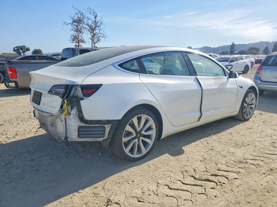 2020 Tesla Model 3 მანქანა იყიდება აუქციონზე, vin: 5YJ3E1EB4LF640474, აუქციონის ნომერი: 70467506