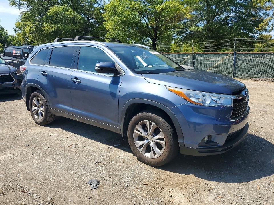 67085006 :رقم المزاد ، 5TDJKRFH2FS214655 vin ، 2015 Toyota Highlander مزاد بيع