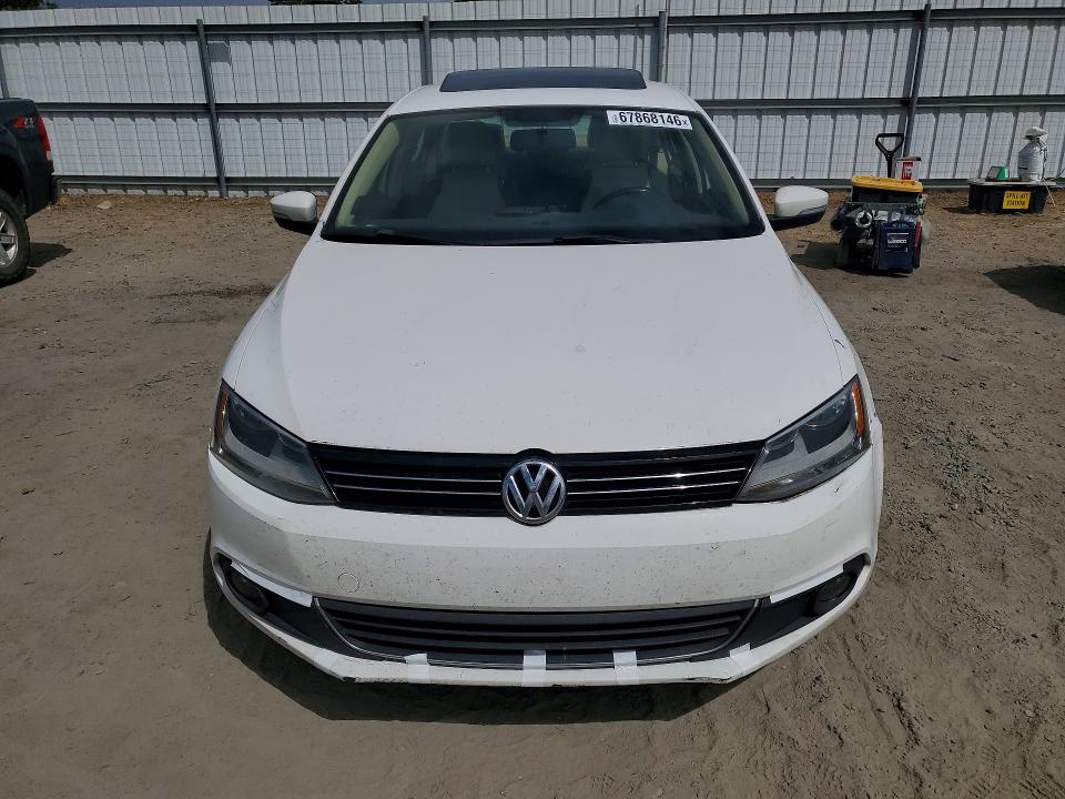 2013 Volkswagen Jetta მანქანა იყიდება აუქციონზე, vin: 3VWLP7AJ4DM358405, აუქციონის ნომერი: 67868146