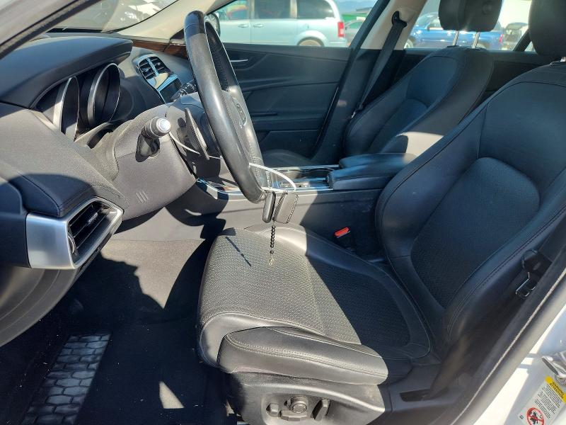 Продаж на аукціоні авто 2017 Jaguar Xe, vin: SAJAN4BV5HA949699, номер лоту: 68781996