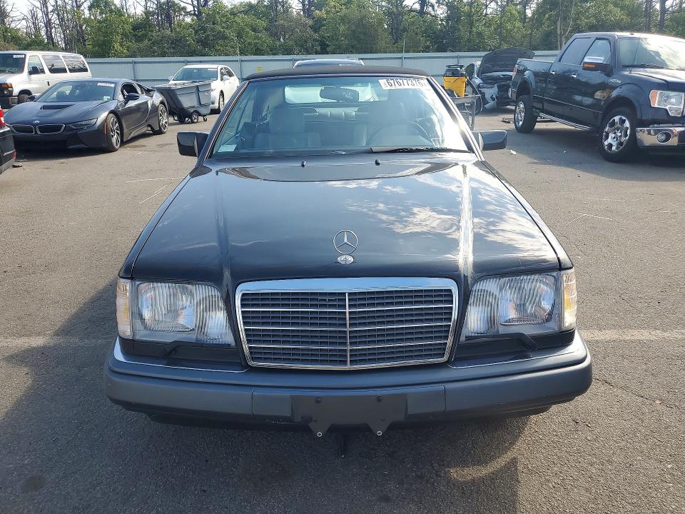 1995 Mercedes-benz E მანქანა იყიდება აუქციონზე, vin: WDBEA66E9SC197632, აუქციონის ნომერი: 67677376