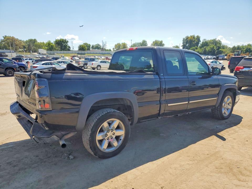 Продажа на аукционе авто 2005 Chevrolet Silverado, vin: 2GCEC19T051180639, номер лота: 67266996