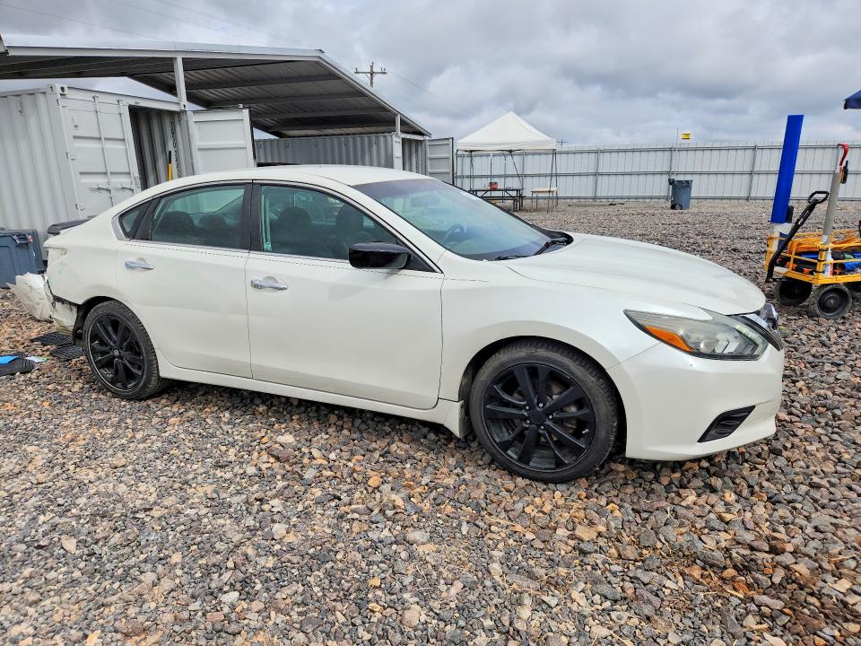2017 Nissan Altima მანქანა იყიდება აუქციონზე, vin: 1N4AL3AP6HC294514, აუქციონის ნომერი: 68196766