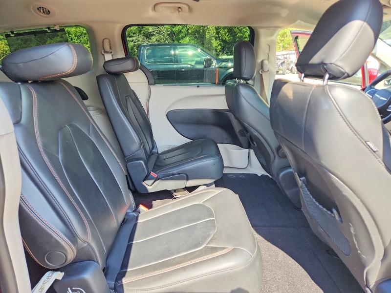 68874676 :رقم المزاد ، 2C4RC1BG4HR552231 vin ، 2017 Chrysler Pacifica مزاد بيع