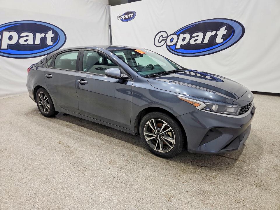 2023 Kia Forte მანქანა იყიდება აუქციონზე, vin: 3KPF24AD9PE525623, აუქციონის ნომერი: 67969066