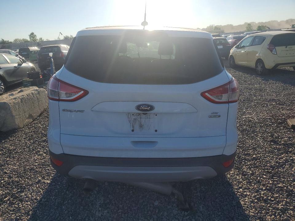 2015 Ford Escape მანქანა იყიდება აუქციონზე, vin: 1FMCU9GX7FUA93637, აუქციონის ნომერი: 67479046