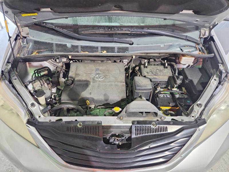 2014 Toyota Sienna მანქანა იყიდება აუქციონზე, vin: 5TDKK3DC9ES464689, აუქციონის ნომერი: 67840646