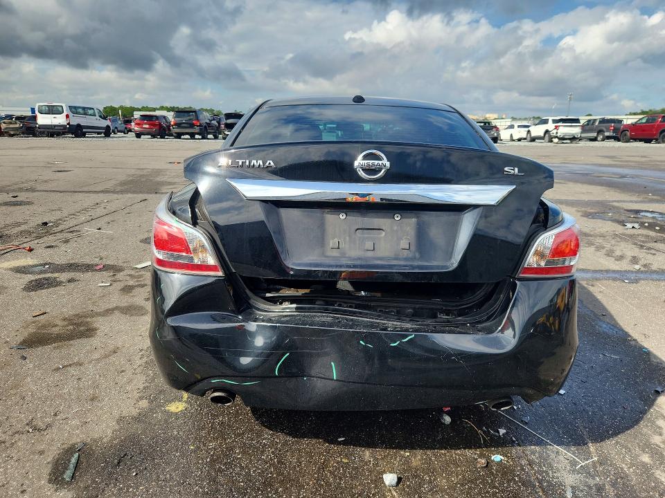 70135616 :رقم المزاد ، 1N4AL3AP4FC231604 vin ، 2015 Nissan Altima مزاد بيع
