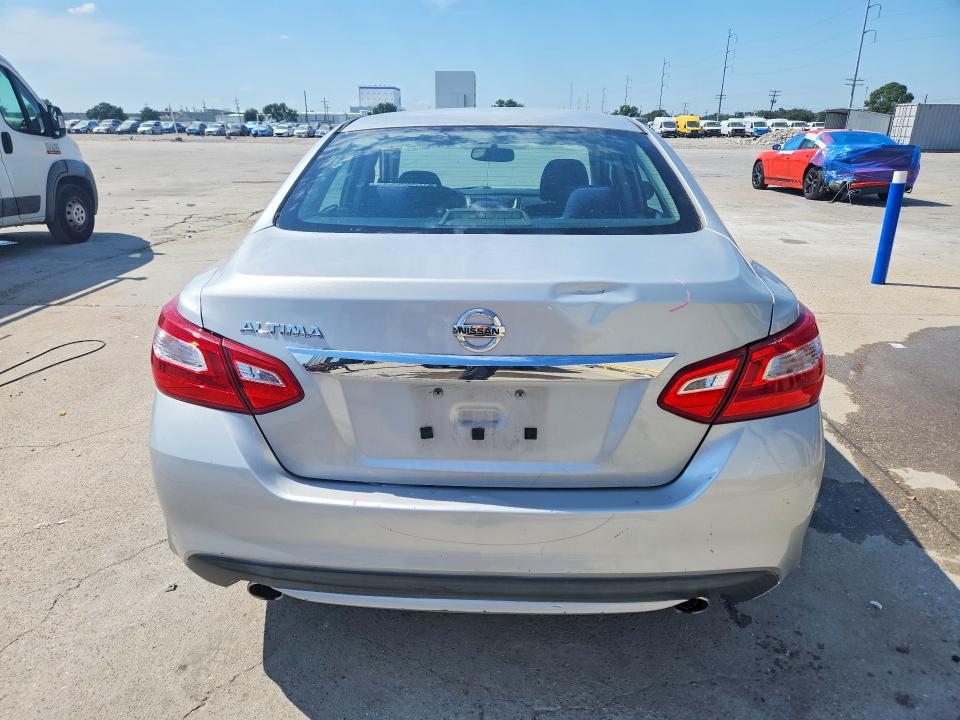 2017 Nissan Altima მანქანა იყიდება აუქციონზე, vin: 1N4AL3AP2HN314018, აუქციონის ნომერი: 70658506