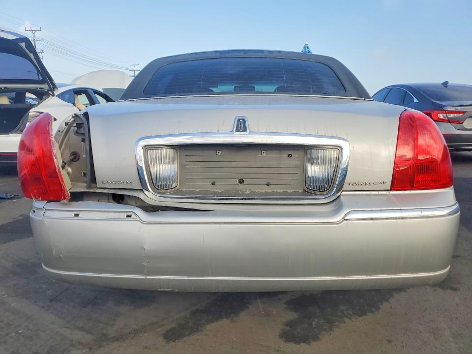 Aukcja sprzedaży 2006 Lincoln Town Car, vin: 1LNHM82WX6Y626314        , numer aukcji: 68419716
