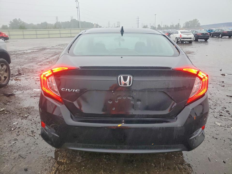 67711336 :رقم المزاد ، 19XFC1F33HE024157 vin ، 2017 Honda Civic مزاد بيع