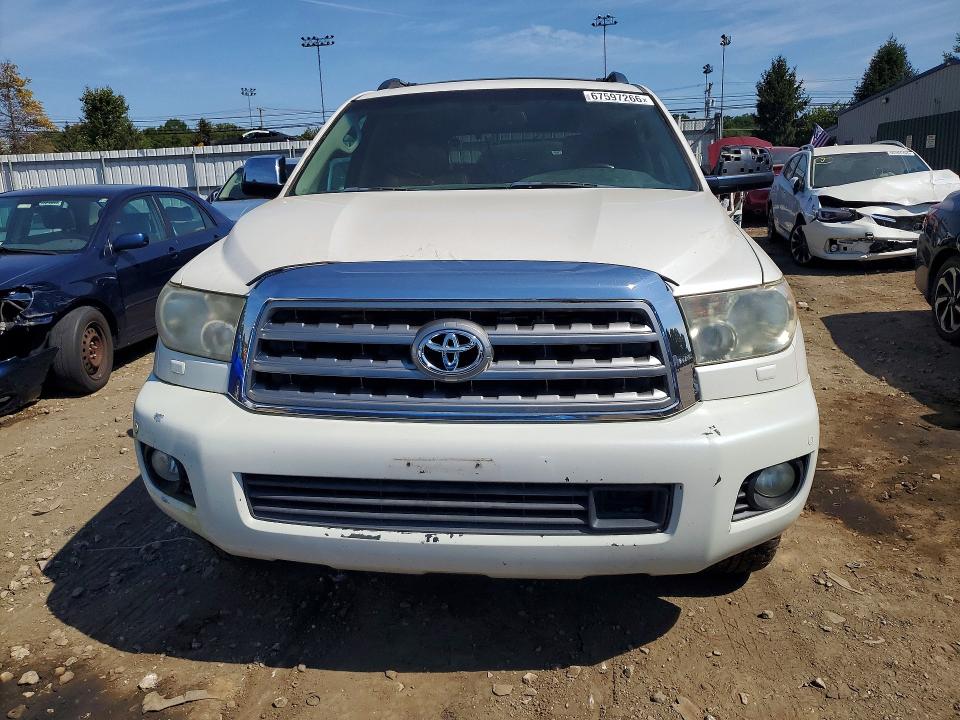 67597266 :رقم المزاد ، 5TDDY5G11BS041954 vin ، 2011 Toyota Sequoia مزاد بيع