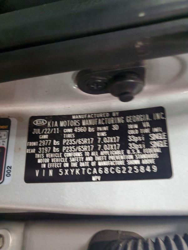 70013186 :رقم المزاد ، 5XYKTCA68CG225849 vin ، 2012 Kia Sorento مزاد بيع