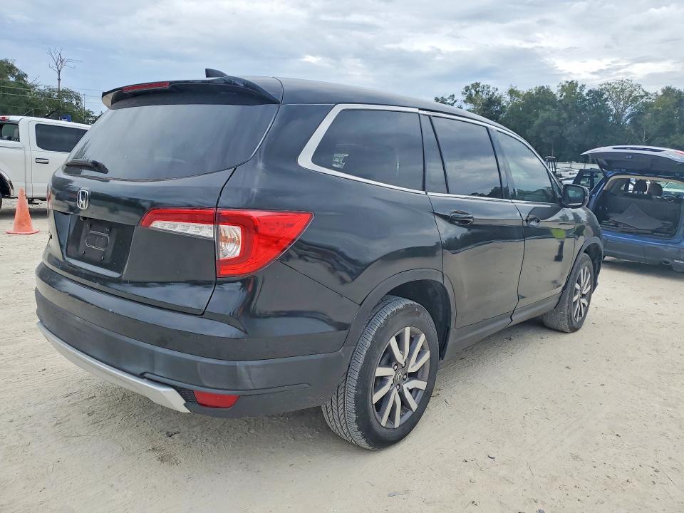 Auction sale of the 2021 Honda Pilot, vin: 5FNYF5H50MB015071        , lot number: 69222836