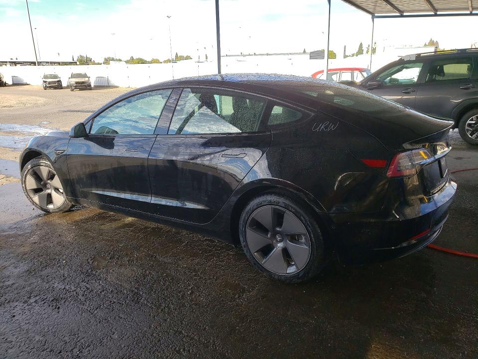 68588696 :رقم المزاد ، 5YJ3E1EB7NF259981 vin ، 2022 Tesla Model 3 مزاد بيع