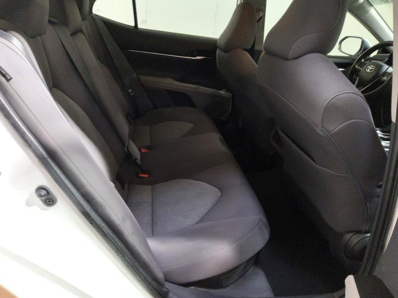 70525196 :رقم المزاد ، 4T1C31AK0NU587001 vin ، 2022 Toyota Camry مزاد بيع
