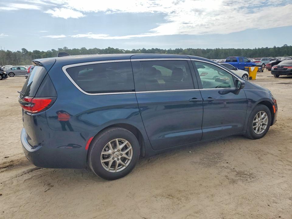 Продажа на аукционе авто 2023 Chrysler Pacifica, vin: 2C4RC1BG1PR632018, номер лота: 69610406