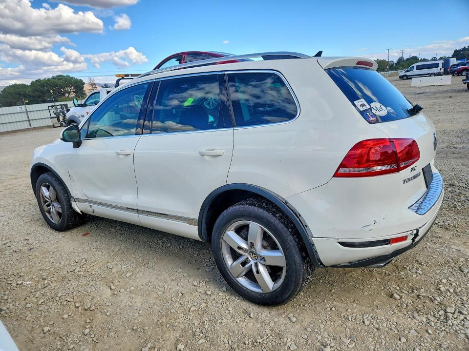 2011 Volkswagen Touareg მანქანა იყიდება აუქციონზე, vin: WVGFF9BP6BD002558, აუქციონის ნომერი: 67278346