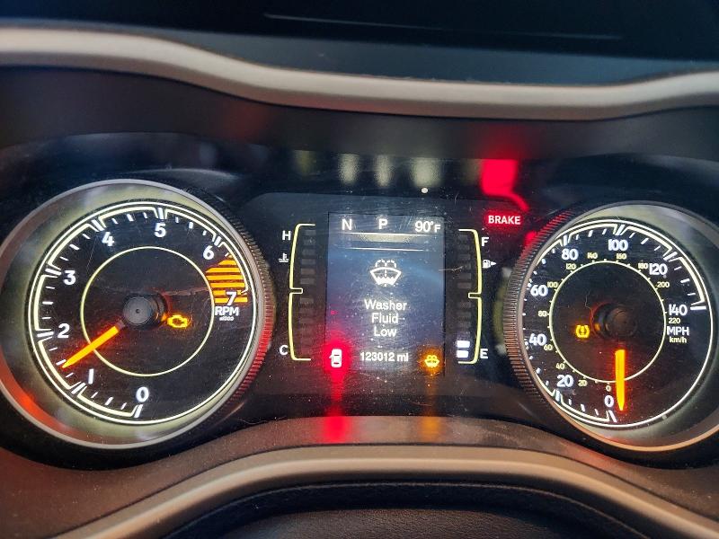 Продаж на аукціоні авто 2017 Jeep Cherokee, vin: 1C4PJLCB4HW668256, номер лоту: 70061906