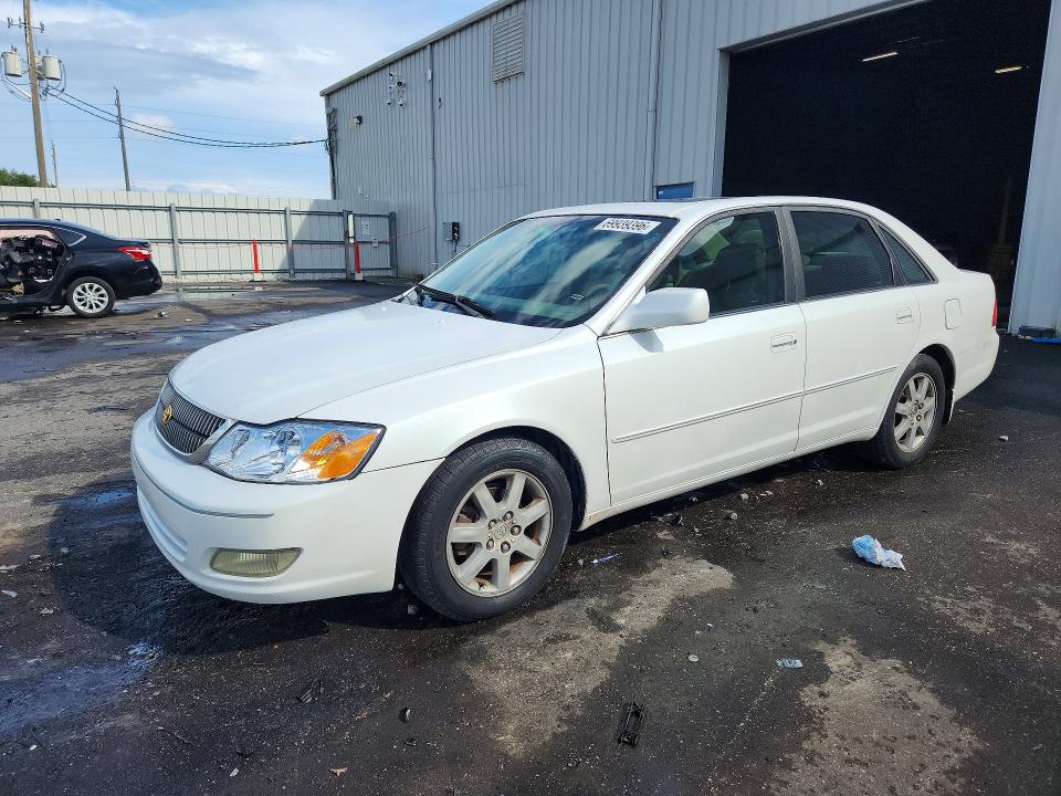 69939396 :رقم المزاد ، 4T1BF28B22U239744 vin ، 2002 Toyota Avalon مزاد بيع