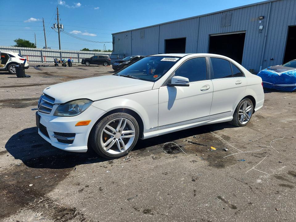 70896666 :رقم المزاد ، WDDGF4HB0DA843986 vin ، 2013 Mercedes-benz C مزاد بيع