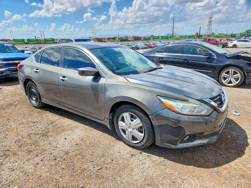 Продаж на аукціоні авто 2017 Nissan Altima, vin: 1N4AL3AP3HC479829, номер лоту: 68072636