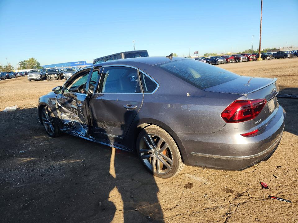 Продажа на аукционе авто 2017 Volkswagen Passat, vin: 1VWDT7A34HC073664, номер лота: 68682556