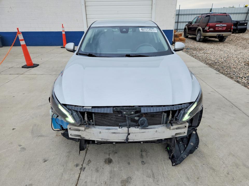70998206 :رقم المزاد ، 1N4BL4BV8PN373144 vin ، 2023 Nissan Altima مزاد بيع