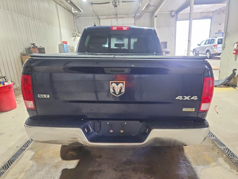 67101866 :رقم المزاد ، 1C6RR7LG5JS318904 vin ، 2018 Ram 1500 مزاد بيع