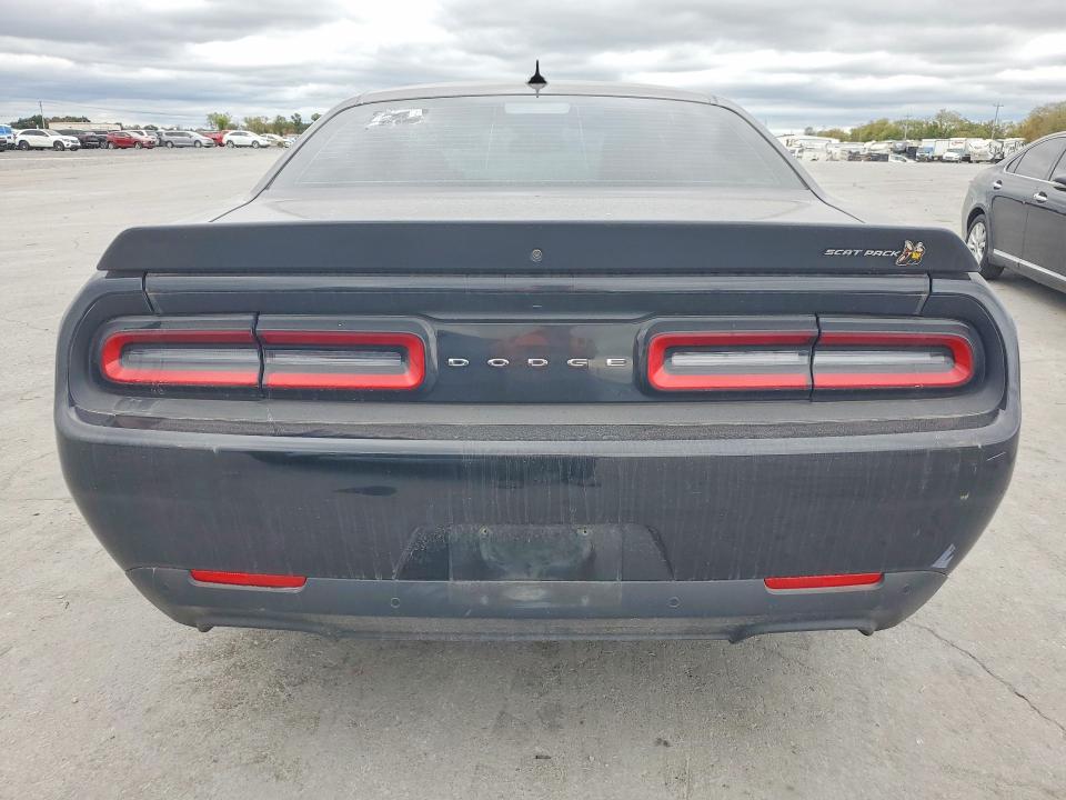69500536 :رقم المزاد ، 2C3CDZFJ4NH229813 vin ، 2022 Dodge Challenger مزاد بيع