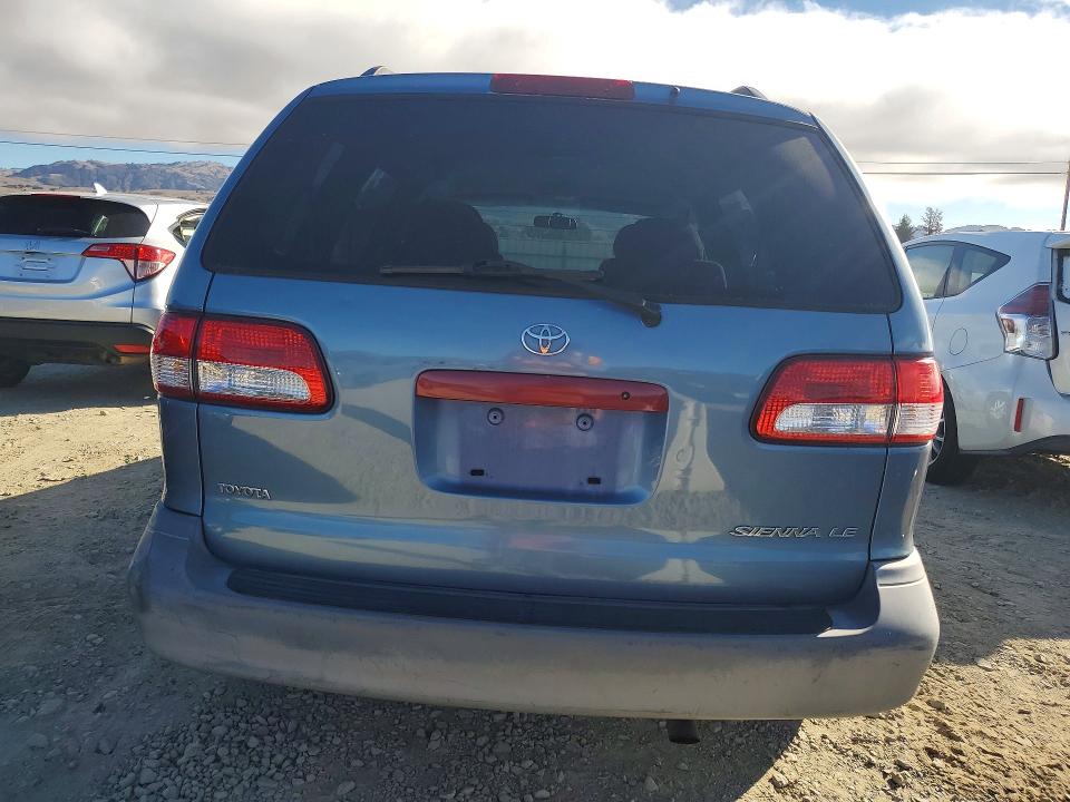 70604856 :رقم المزاد ، 4T3ZF13C81U334145 vin ، 2001 Toyota Sienna مزاد بيع