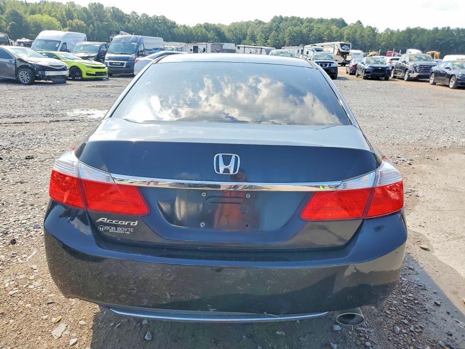 Продажа на аукционе авто 2015 Honda Accord, vin: 1HGCR2F34FA228118        , номер лота: 68675216