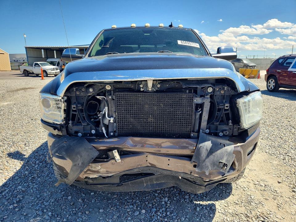 65890776 :رقم المزاد ، 3C6UR5LL2JG272810 vin ، 2018 Ram 2500 مزاد بيع