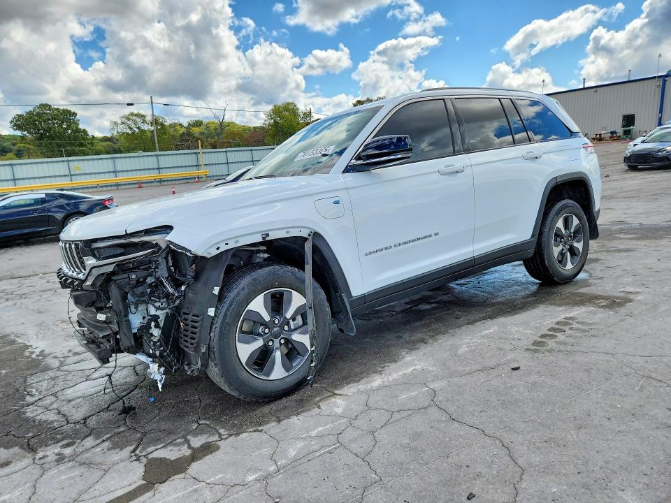 Продаж на аукціоні авто 2022 Jeep Grand Cherokee, vin: 1C4RJYB60N8717107, номер лоту: 70153366