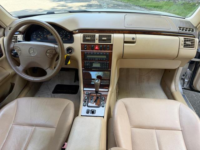 70361856 :رقم المزاد ، WDBJF70J7YB018627 vin ، 2000 Mercedes-benz E مزاد بيع