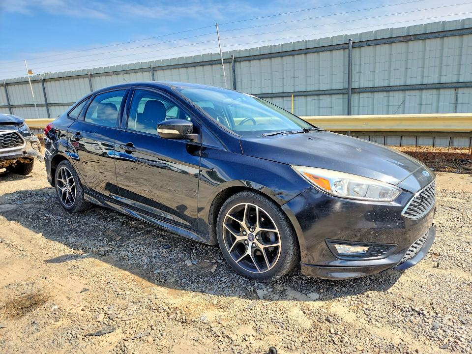 68813106 :رقم المزاد ، 1FADP3F28FL216182 vin ، 2015 Ford Focus مزاد بيع