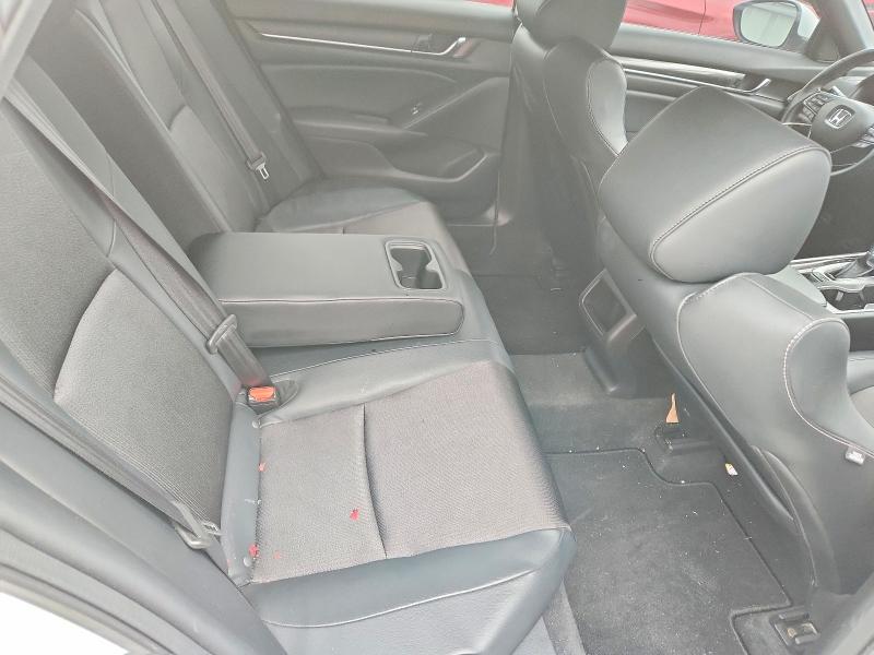 Продаж на аукціоні авто 2018 Honda Accord, vin: 1HGCV1F33JA022108, номер лоту: 69500666