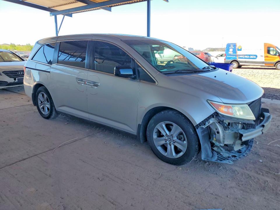 70638186 :رقم المزاد ، 5FNRL5H6XDB041540 vin ، 2013 Honda Odyssey مزاد بيع