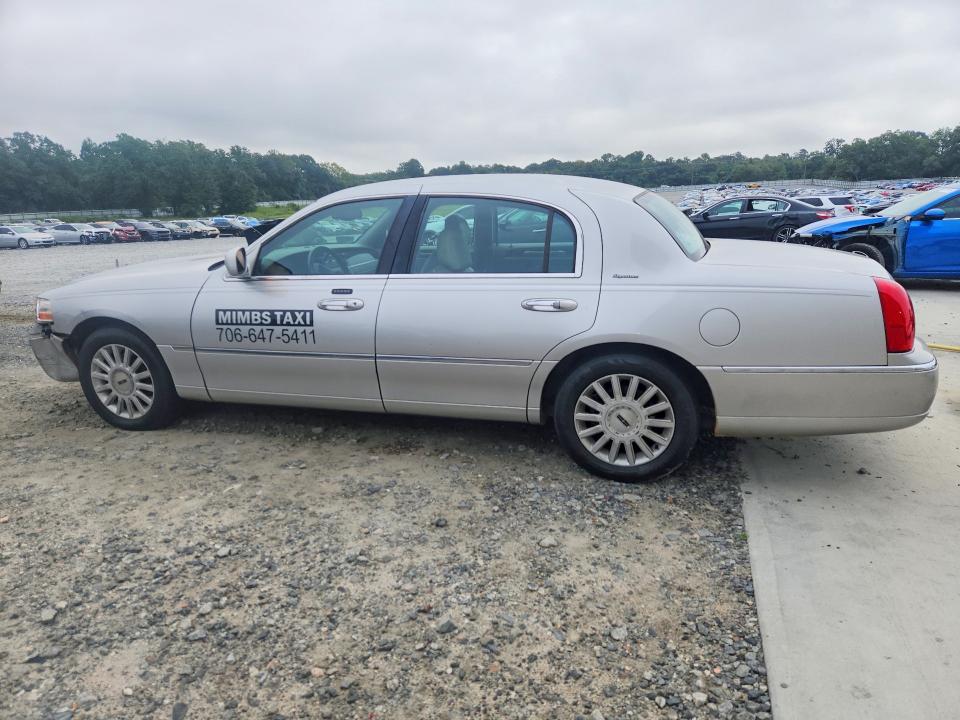68387546 :رقم المزاد ، 1LNHM81W85Y614047 vin ، 2005 Lincoln Town Car مزاد بيع