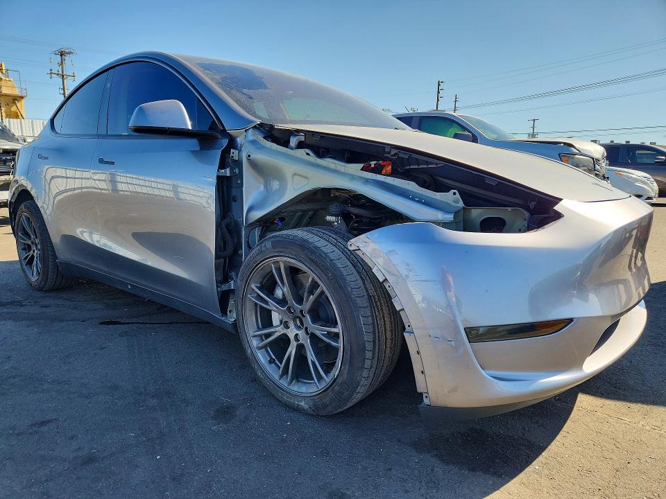 Продаж на аукціоні авто 2025 Tesla Model Y, vin: 7SAYGDED9SF242133, номер лоту: 67918046