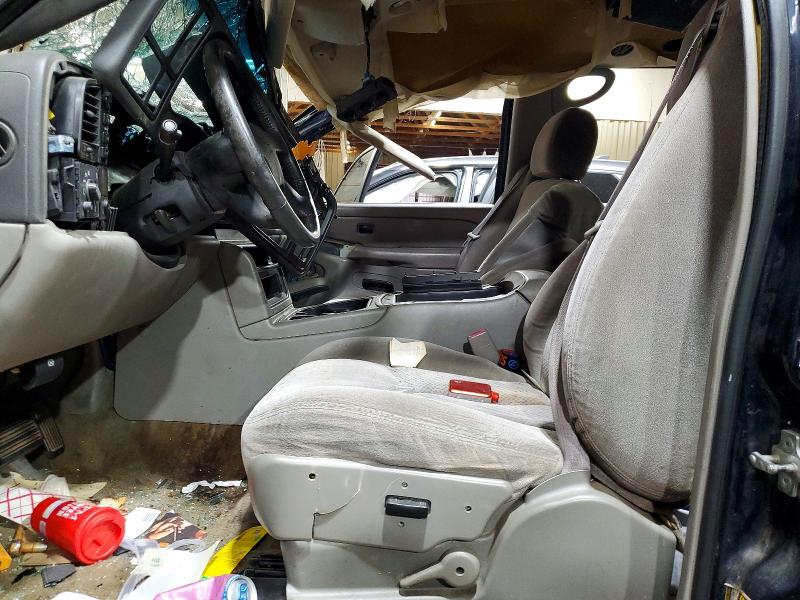 68857406 :رقم المزاد ، 1GNFK16Z34J229215 vin ، 2004 Chevrolet Suburban مزاد بيع
