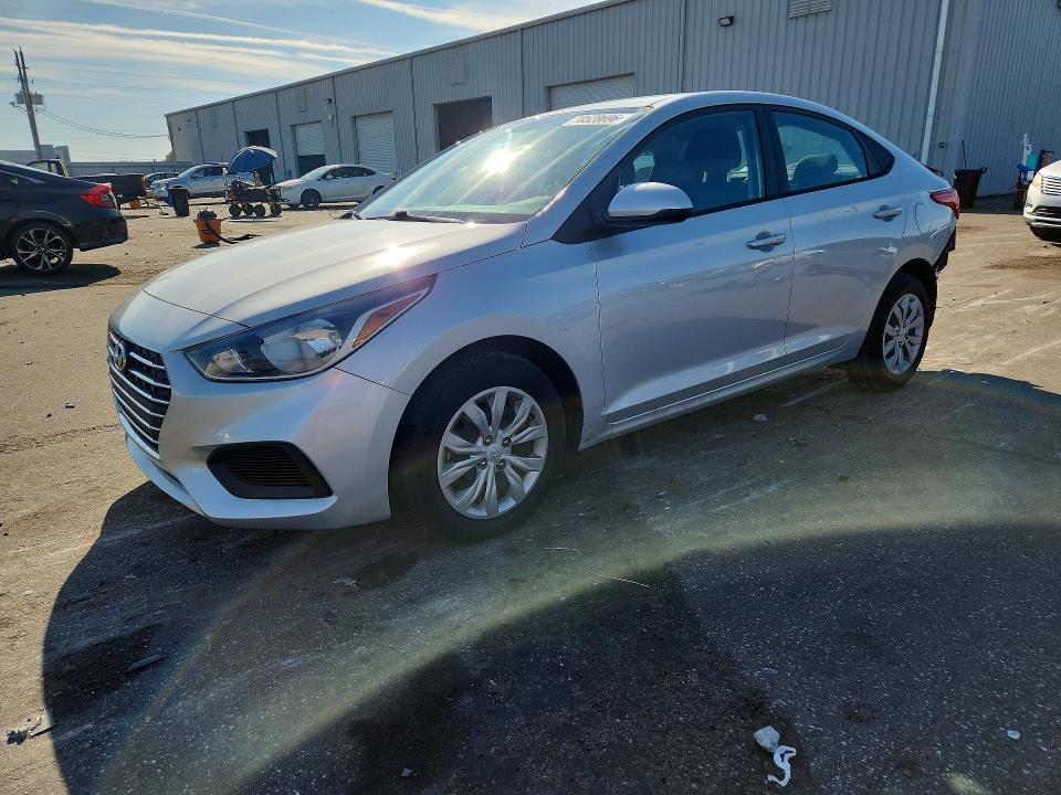 70528696 :رقم المزاد ، 3KPC24A63NE173513 vin ، 2022 Hyundai Accent مزاد بيع