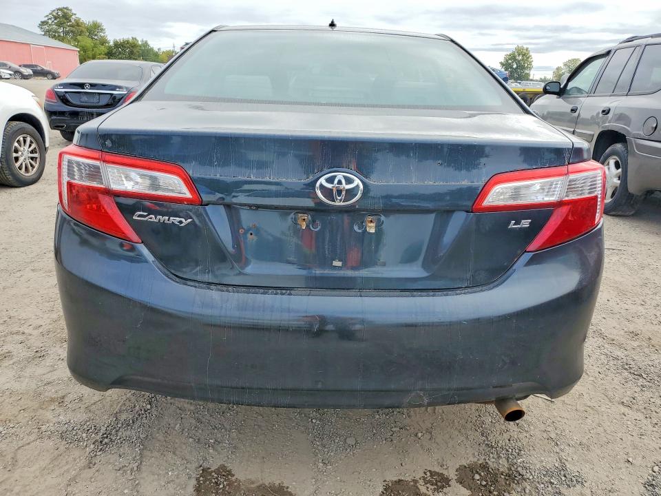 70344286 :رقم المزاد ، 4T1BF1FK6EU729220 vin ، 2014 Toyota Camry مزاد بيع
