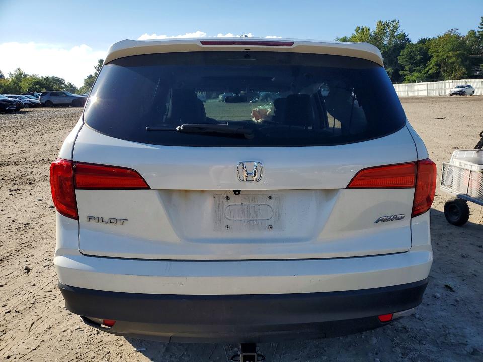 67812686 :رقم المزاد ، 5FNYF6H58GB038382 vin ، 2016 Honda Pilot مزاد بيع