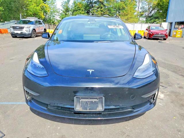 68674116 :رقم المزاد ، 5YJ3E1EA1NF188879 vin ، 2022 Tesla Model 3 مزاد بيع