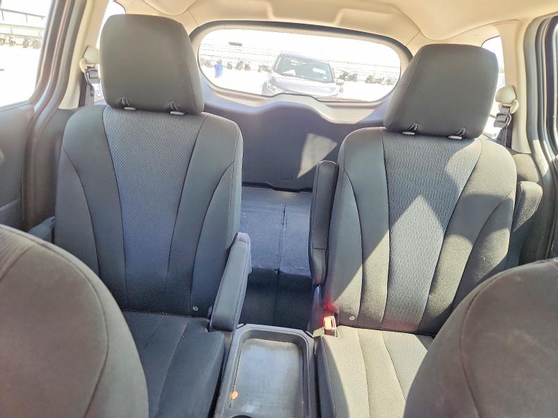 70433046 :رقم المزاد ، JM1CW2CL1D0160326 vin ، 2013 Mazda 5 مزاد بيع