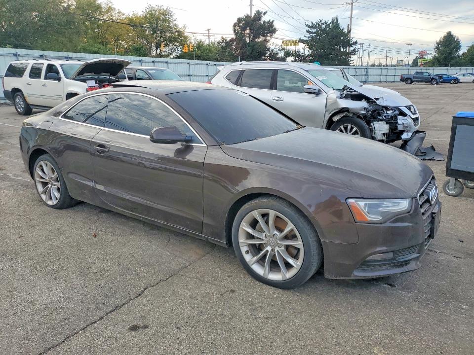 Продажа на аукционе авто 2013 Audi A5, vin: WAULFAFR7DA042301, номер лота: 71163556